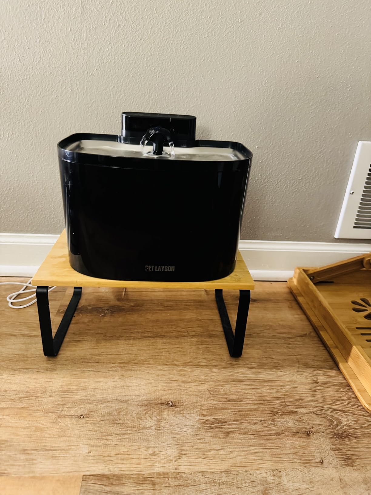 pet layson pumpless cat water fountain, smart cordless fountains battery operated, 3.6l/122oz with maglev valve technology rechargeable water dispenser for cat &dog, 2 filters,2 nozzles(black, m1)